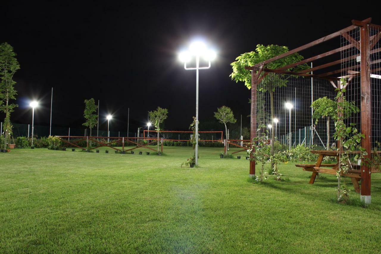La Luna Nel Parco Фано Екстер'єр фото
